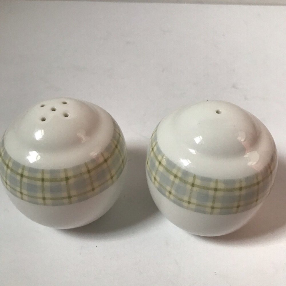 Royal Doulton Gingham‎ Floral salt and pepper shaker set ceramic gray yellow